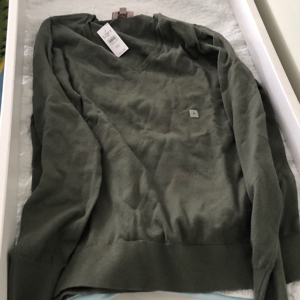 Brand new olive green sweater size medium